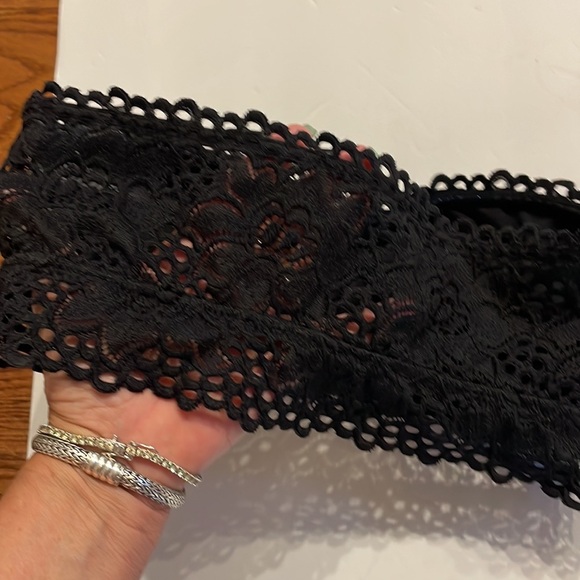 AERIE AE BLACK LACE UNPADDED Strapless BRALETTE Lacey boho festival Size Med - Picture 13 of 13